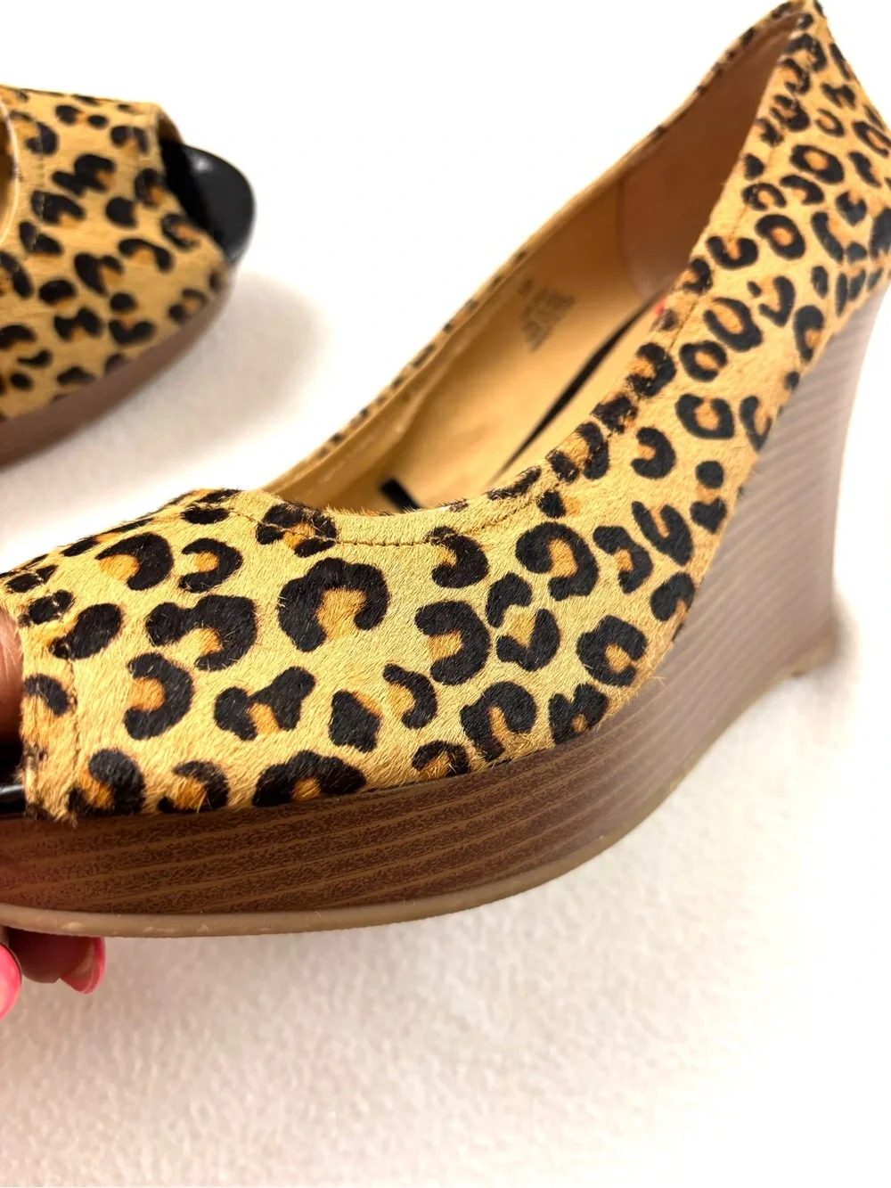 Express Leopard Animal “70’s” Print Hair Calf Peep Toe Wedge Heels (10)